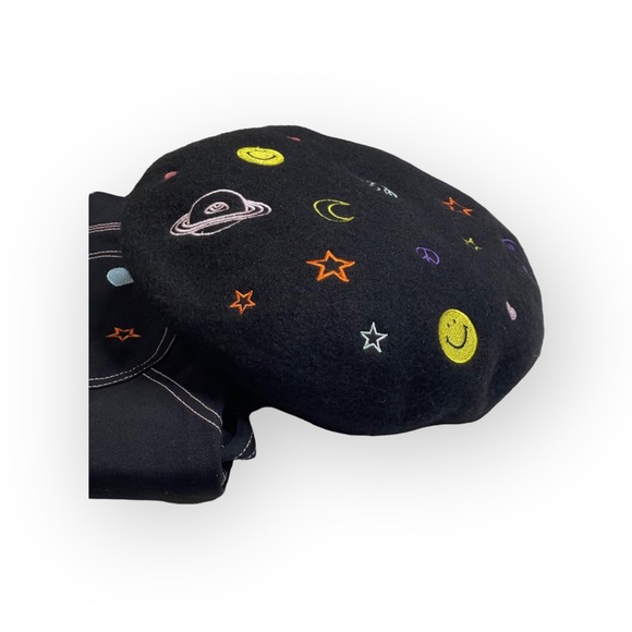 Rare: new Valfré ☻ Saturn Embroidered Wool Beret ☻ Black ☻ 1SFA Limited Edition - Picture 8 of 16